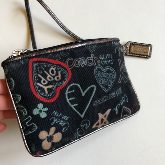 Coach Poppy Limited Edition Grafiti Black Wristlet - Picture 10 of 10